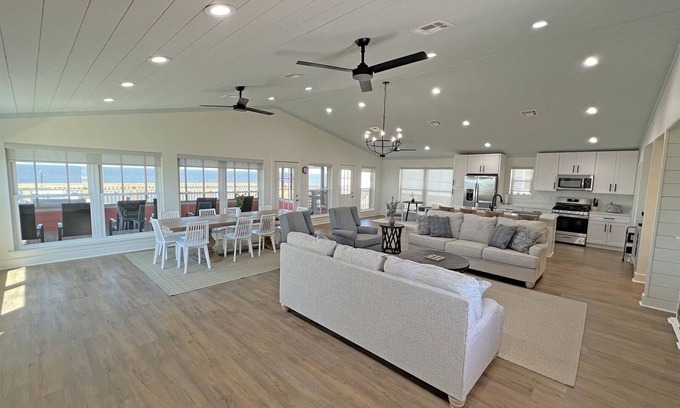 Golden Meadow House | Oceanfront Escape at Amazing Grace - Guest Rated 9.8