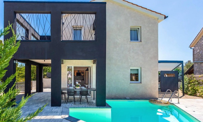 Sveti Ivan Dobrinjski House | Modern Vacation Home with Pool on the Beautiful Island of Krk