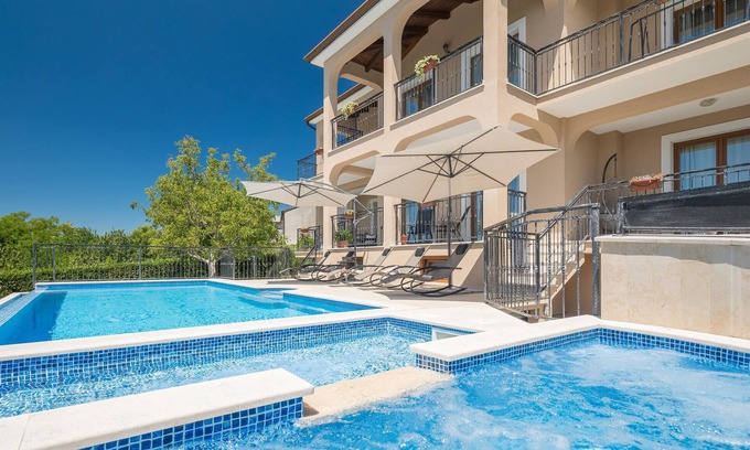 Novaki Motovunski House | Relaxing 4 Bedroom Retreat with Pool in Novaki Motovunski