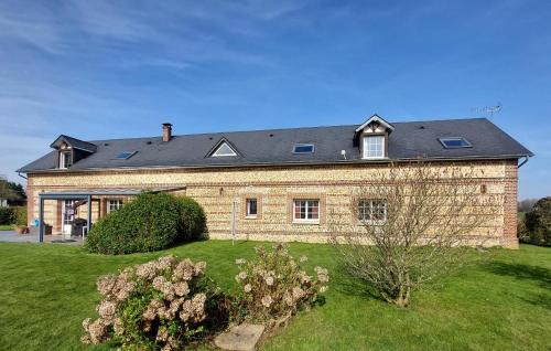Saint-Aubin-Routot House | Inviting Home in Saint-Aubin-Routot with Pool Access