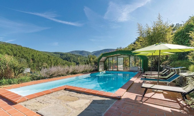 Bivio Lugnano House | Idyllic Vacation Home Surrounded by Nature Near Cortona