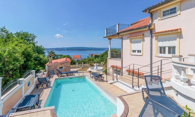 Crikvenica House | Spacious 7 Bedroom Retreat with Ocean View in Dramalj