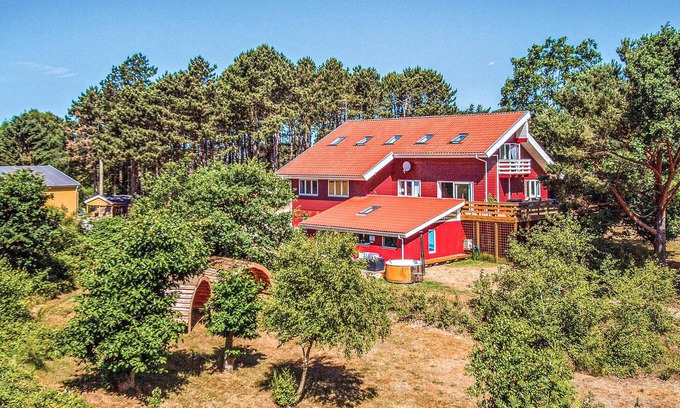 Ebeltoft House | Ideal 8-Bedroom Retreat with Ocean Views in Ebeltoft