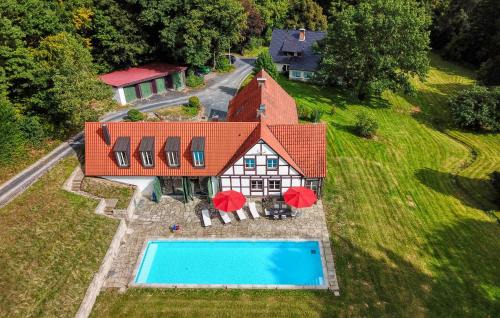 Buchenau House | Cozy Retreat in Eiterfeld with Pool and High-Speed Wifi