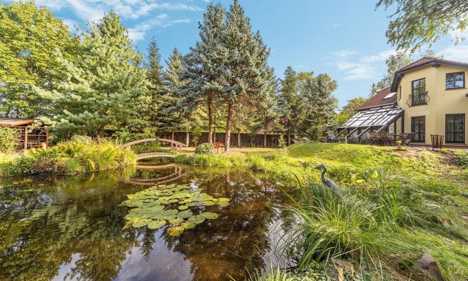Falkenberg House | Cozy Cottage with Idyllic Garden and Pet-Friendly Amenities