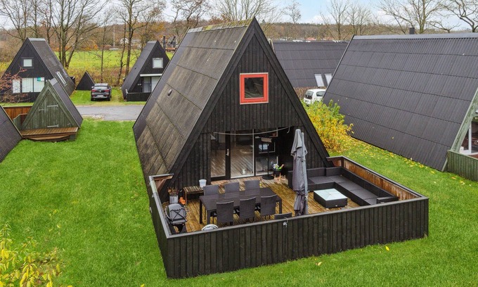Gatten House | Cozy Vacation Home in Vesthimmerland with Spa & Kitchen