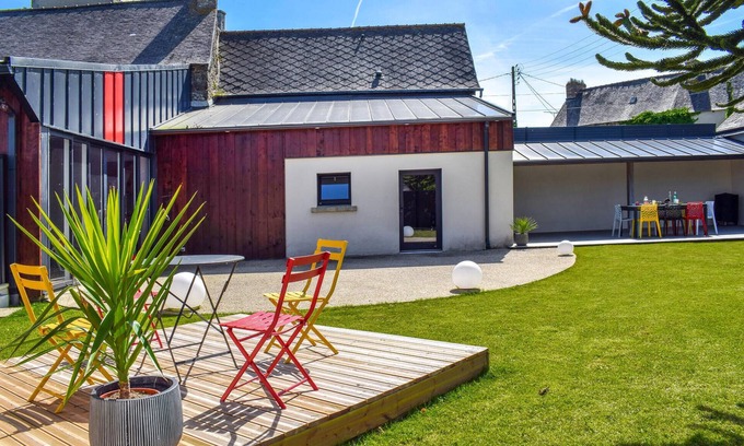 Le Vieux-Bourg House | Family-Friendly Vacation Home with Heated Indoor Pool