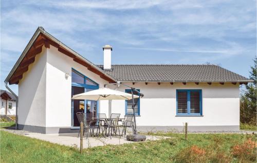 Ferienhausgebiet Hillenseifen House | Inviting Home in Gerolstein with Kitchen & Family Friendly