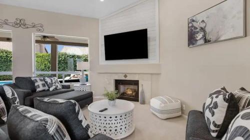 Village One House | Tranquil Retreat with Private Pool in Prime Location