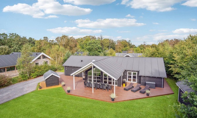 Grena Strand House | Beachside Getaway in Grenaa with Playroom & Pool Access
