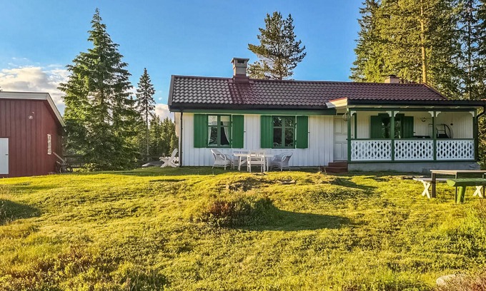 Hole Municipality House | Experience Historic Charm at Ringkollen with Spa & Lake Views