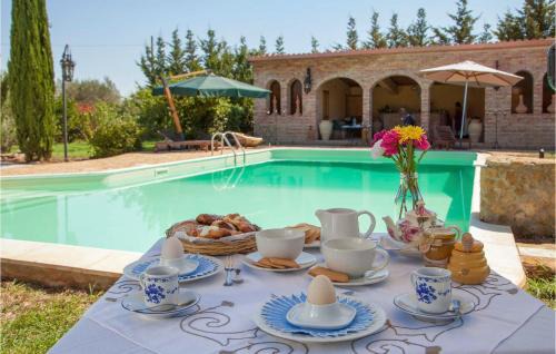 Chiaramonte Gulfi House | Pet-Friendly Retreat in Chiaramonte Gulfi with WiFi