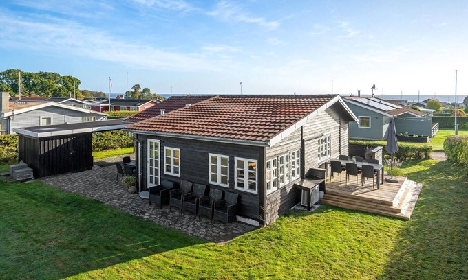 Juelsminde House | Discover Your Dream Beach Getaway Surrounded by Nature