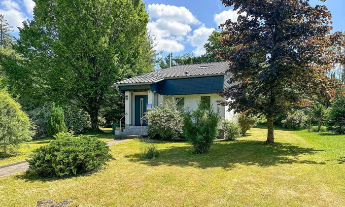 Lichtenberg House | Cozy Cottage Retreat with Lake View & Spa near Lichtenberg