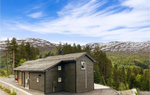 Eid House | Inviting Home in Nordfjordeid with Child-Friendly Amenities