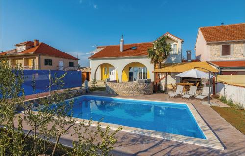 Oklaj House | Welcoming Home in Oklaj with Pool and Pet-Friendly Amenities