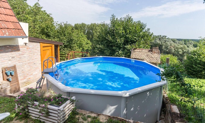 Opatovac House | Cozy Cottage with Scenic Danube Tributary Views
