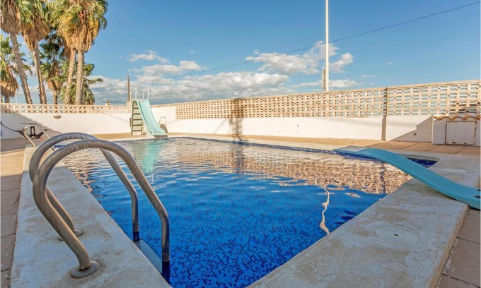 Almassora House | Family-Friendly 3 Bedroom Home with Ocean View in Playa De Almazora