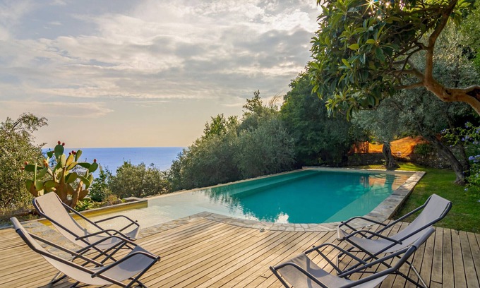 Recco House | Cozy 3-Bedroom Accommodation with Ocean View in Recco