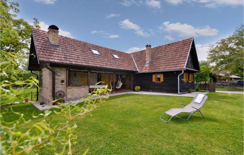 Lekenik House | Cozy 2 Bedroom Home in Sisinec - Pet & Child Friendly