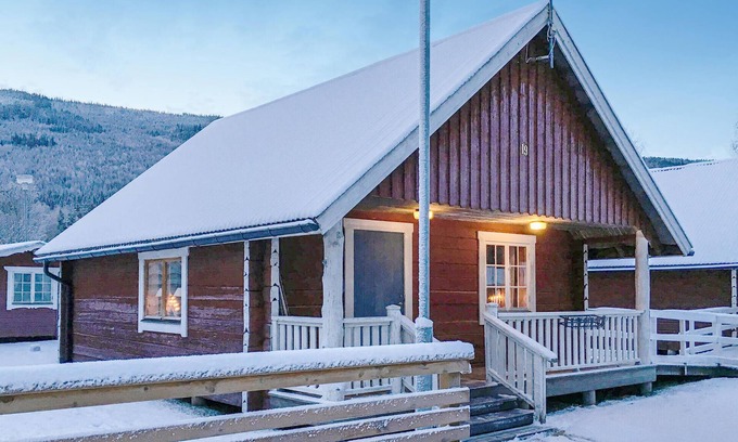 Syssleback House | Cozy Cottage at Sysslebäcks Fiskecamping with Lake View