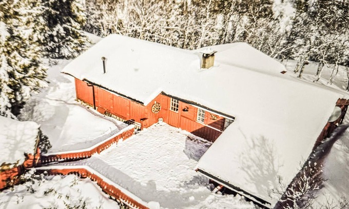 Atra House | Embrace Nature at a Cozy Vacation Home in Tuddal