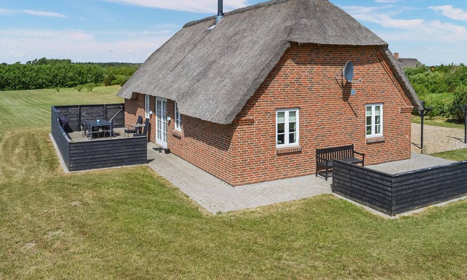 Øhuse House | Welcoming 3-Bedroom Retreat with Ocean Views in Ulfborg