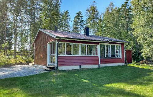 Vaggeryd House | Cozy Home in Vaggeryd with Kitchen and Pet-Friendly Amenities