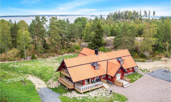 Vastra Nashulta House | Family-Friendly Retreat in Vstra Nshulta with Sauna & WiFi