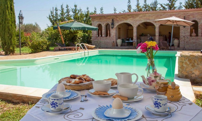 Chiaramonte Gulfi House | Spacious 4-Bedroom Retreat in Chiaramonte Gulfi