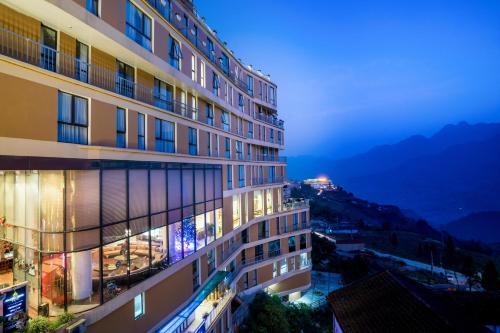 Sa Pa Hotel | Stunning Hotel Sapa: 4-Star Escape with Oceanfront Views