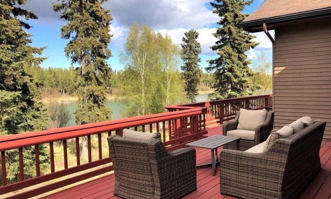 Soldotna House | Idyllic Kenai Riverfront Retreat with Scenic Views & Pool