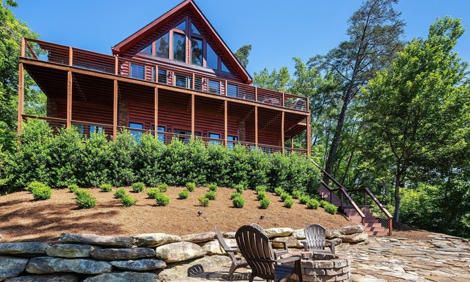 Lake Lure Cabin | Idyllic Lake Front Log Cabin with Spa & Scenic Views
