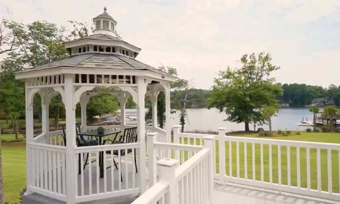 Columbia House | Tranquil Columbia Lake House with Dock, Outdoor Kitchen & WiFi