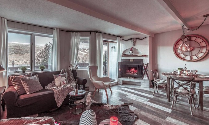 Mont-Tremblant Condo | Scenic Lake & Mountain Views, 5 Min to Tremblant Escape