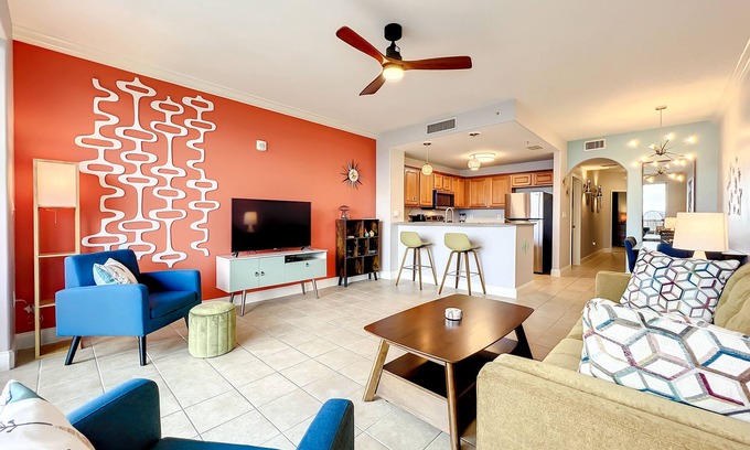 Florida Central Atlantic Coast Condo | Unforgettable Lake View with King Bed & Pool Near Disney