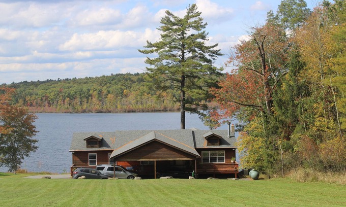 Highland Lake Cabin | Experience Scenic Lake Views and Adventure Activities