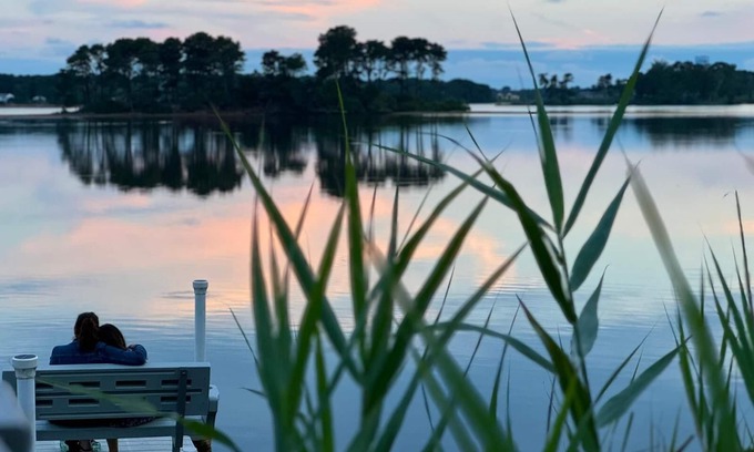 Dennis Port Cottage | Perfect Lakefront Retreat with Private Dock and Hot Tub
