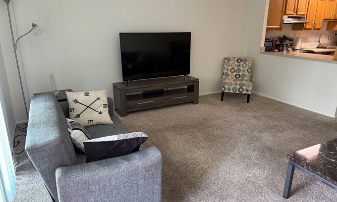 Elkins Park Apartment | Top-Rated 2 Bedroom Apartment with Pool in Elkins Park