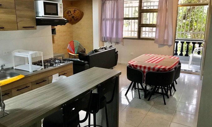 Alto Prado House | Prime Location Near Villa Country: 3Bed/2Bath Retreat