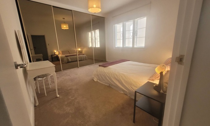 Woollahra Apartment | Amazing location, privacy and comfort! Walk to Bondi Junction, Queen St & parks