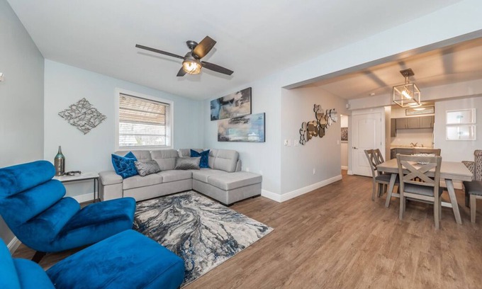 Downtown Dunedin Apartment | Prime Location: Steps to Restaurants, Shops & Festivals!