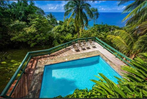 Marigot Bay House | Idyllic Mountain Top Villa with Pet-Friendly Comforts