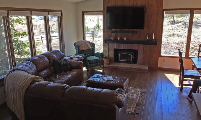 Carriage Hills House | Experience Mountain Views & Hot Tub Bliss Near Town