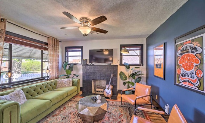 Sunrise Terrace House | Musical Retreat: Pet-Friendly Stay with Spa Amenities!