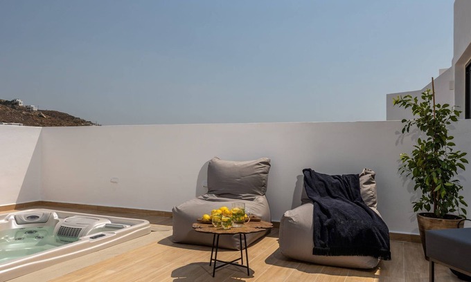Naxos Town Villa | Idyllic Villa Nami: Breathtaking Views & Outdoor Hot Tub