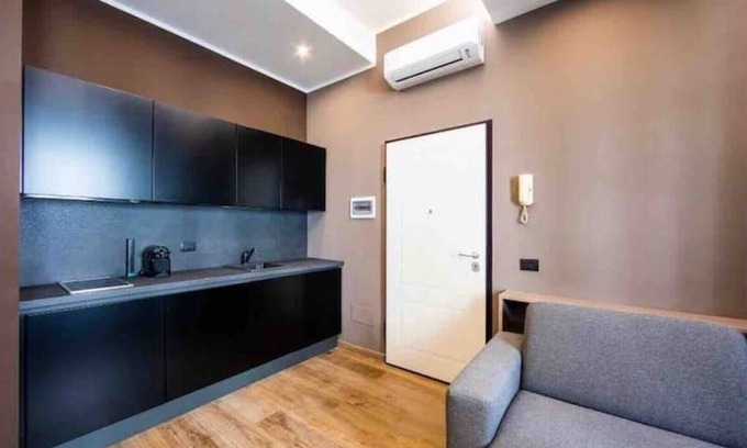 Porta Garibaldi Apartment | Stylish Bilo Apartment in the Heart of Milan Awaits You