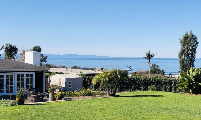 Carpinteria House | Unforgettable Oceanfront Retreat with Breathtaking Views