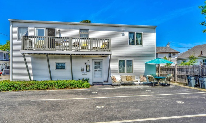 Old Orchard Beach House | Oceanview Serenity Cottage: Beachfront Bliss Awaits You
