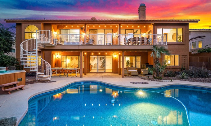 Fountain Hills House | Idyllic Resort with Ocean Views, Heated Pool & Hot Tub